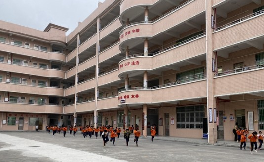 东莞官井头小学