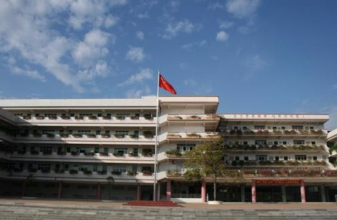 东莞黄江镇中心小学