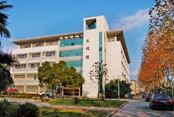 扬州大学