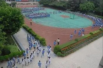 深圳布吉街道中心小学