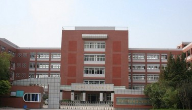 上海华东师范大学宝山实验学校(九年一贯制)